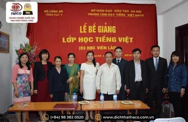 Haco Teaching Vietnamese To Lao Speakers 002